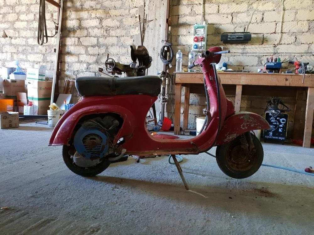 1421812965_vespa2.thumb.jpg.f0d3034d21fcef02327337b1a2c03ed3.jpg